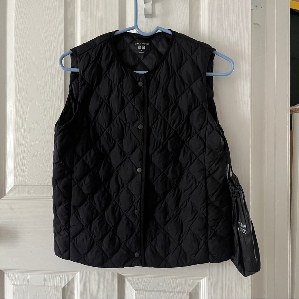 Uniqlo Black Quilted Vest